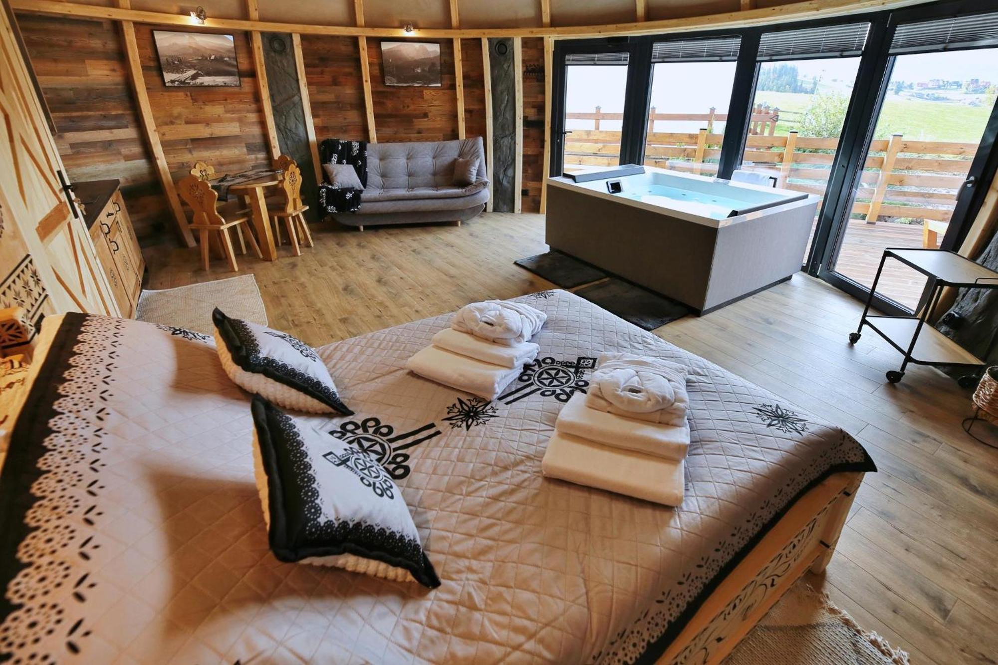 מלון זקופאנה Tatry Mountain Glamp Z Jacuzzi מראה חיצוני תמונה