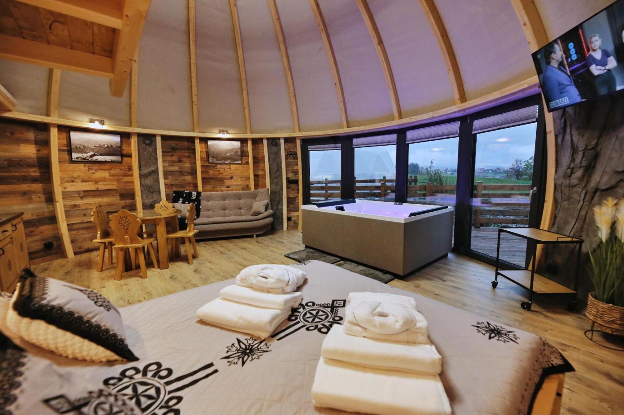 מלון זקופאנה Tatry Mountain Glamp Z Jacuzzi מראה חיצוני תמונה