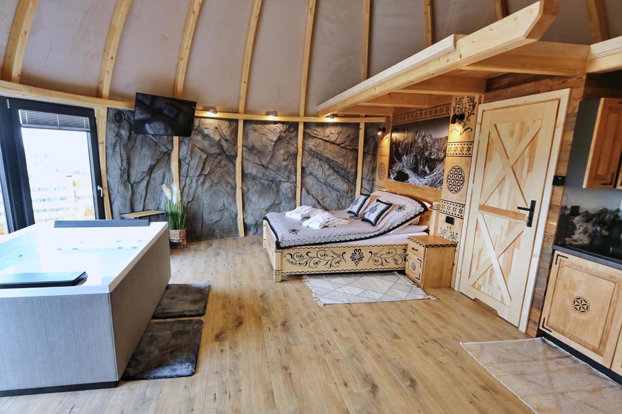 מלון זקופאנה Tatry Mountain Glamp Z Jacuzzi מראה חיצוני תמונה