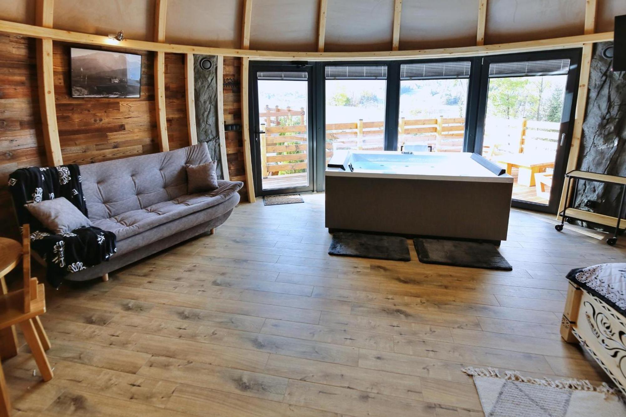 מלון זקופאנה Tatry Mountain Glamp Z Jacuzzi מראה חיצוני תמונה